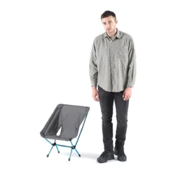 Campingstoel Helinox Chair Zero White -Avontuur Verkoop 4 chairzeroblackmale185cmmodelcut2 1200px2000x 2